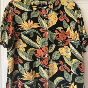 Vintage Loco Lindo Vibrant Floral Button-Up Blouse